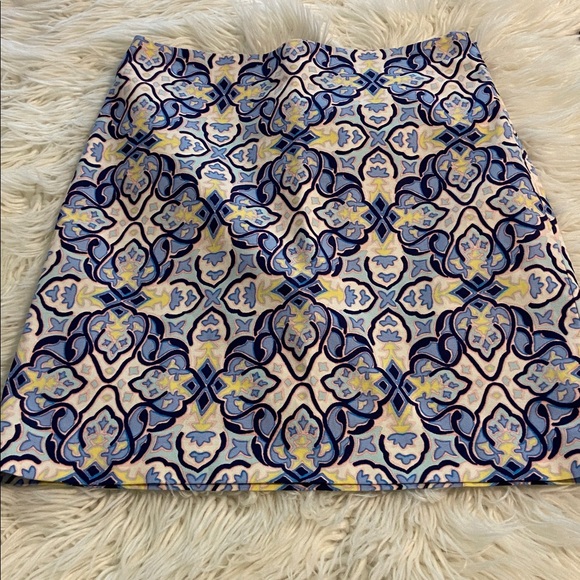 Talbots Blue and Yellow Patterned Pencil Skirt size 4P brand new length 18” - Picture 8 of 8